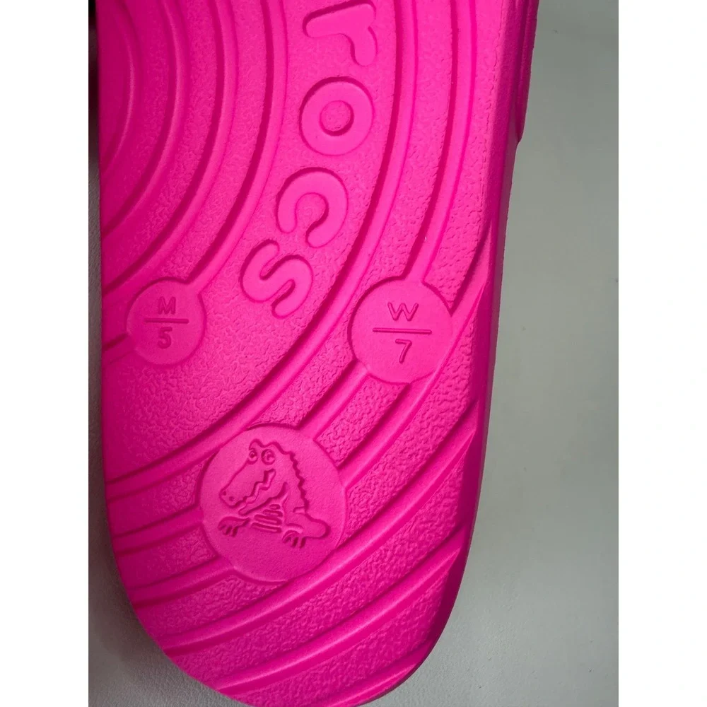 Crocs‎ Classic Slide Sandals Hot Fuschia Pink Womens 7 210088-6TW NEW